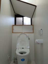 トイレ交換工事・内装工事