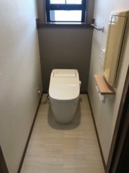 水漏れからのトイレ交換