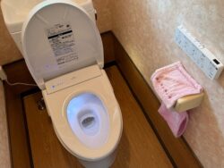 トイレ取替え工事