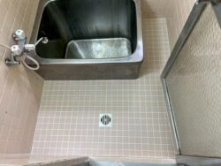 浴室タイル/脱衣室床CF貼替え工事